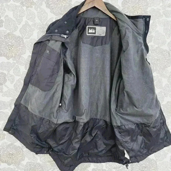 REI Mens Medium Windbreaker Jacket  Polyester & Nylon Full Zip Mock Neck - Picture 3 of 8